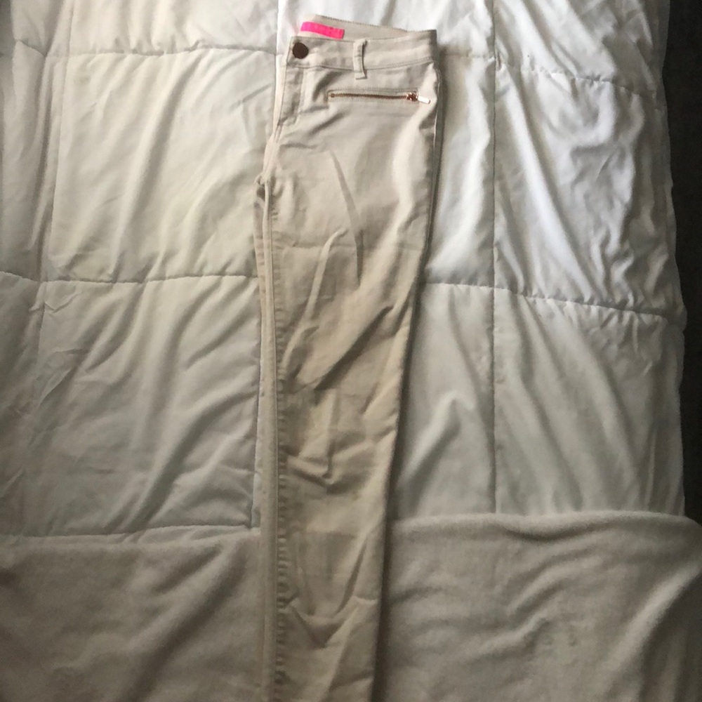 White capris!